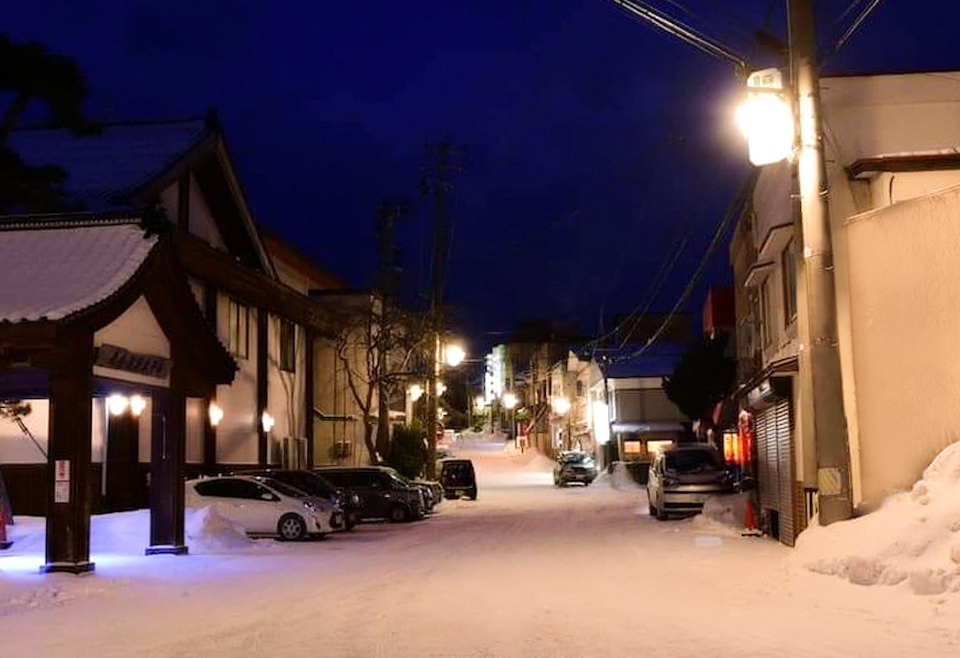 森岳温泉卿